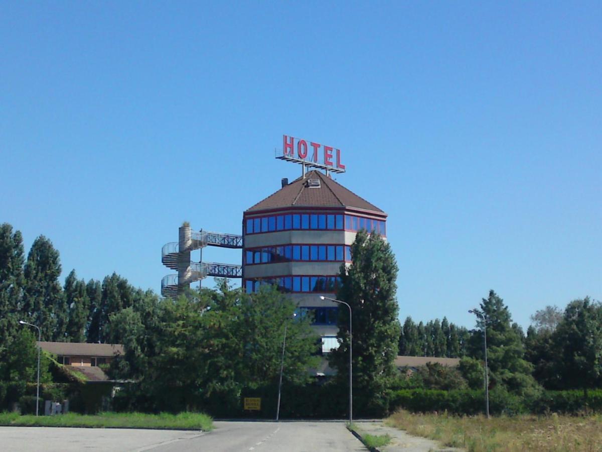 Business Hotel كاسال مونفيراتو المظهر الخارجي الصورة